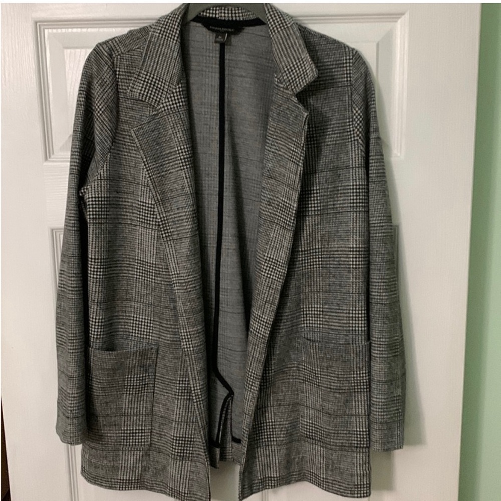 Pocketed houndstooth blazer EUC